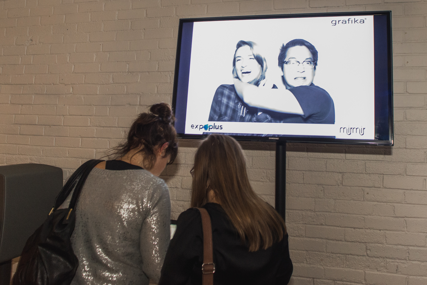Nos talentueux designers graphiques québécois font la fête au party Grafika à l'Espace Infopresse