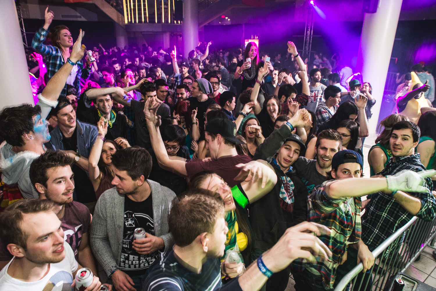 Rock & Dance ÉTS: plus de 2000 ingénieurs réunis pour trasher la St-Valentin!