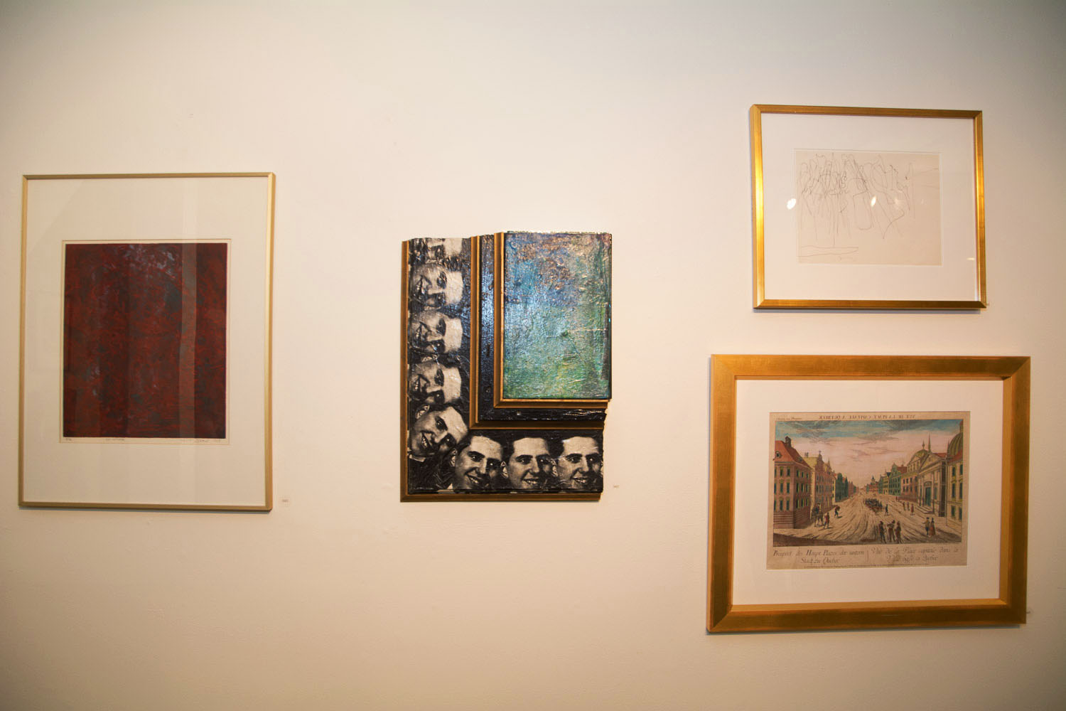 Une salle d'expo pleine de love pour le lancement de «Parle moi d'amour» des Impatients