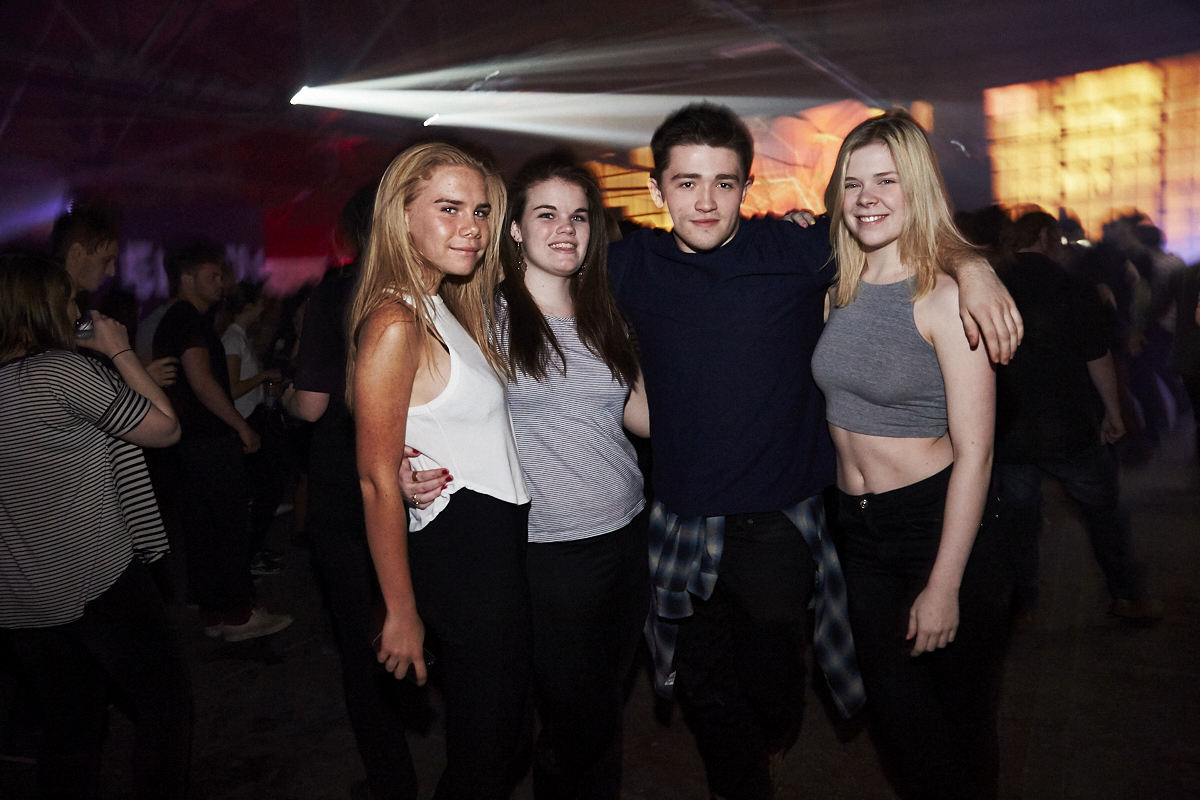 Nuit de folie artistique et créative dans l'espace loft choisi par La Bacchanale