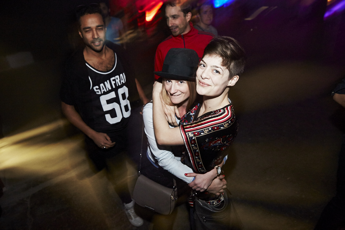 Nuit de folie artistique et créative dans l'espace loft choisi par La Bacchanale
