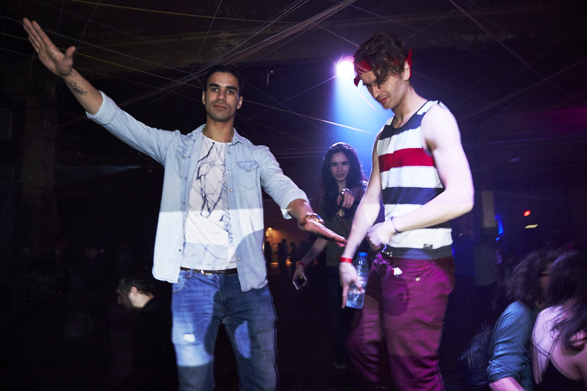 Nuit de folie artistique et créative dans l'espace loft choisi par La Bacchanale