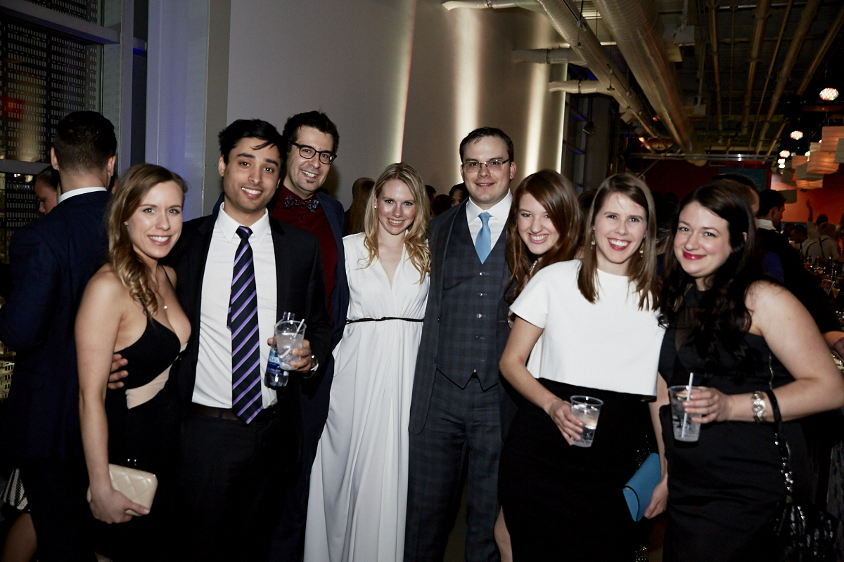 Robes longues, saké et jolies fleurs japonaises à l'occasion du Bal du Mont-Royal 2015
