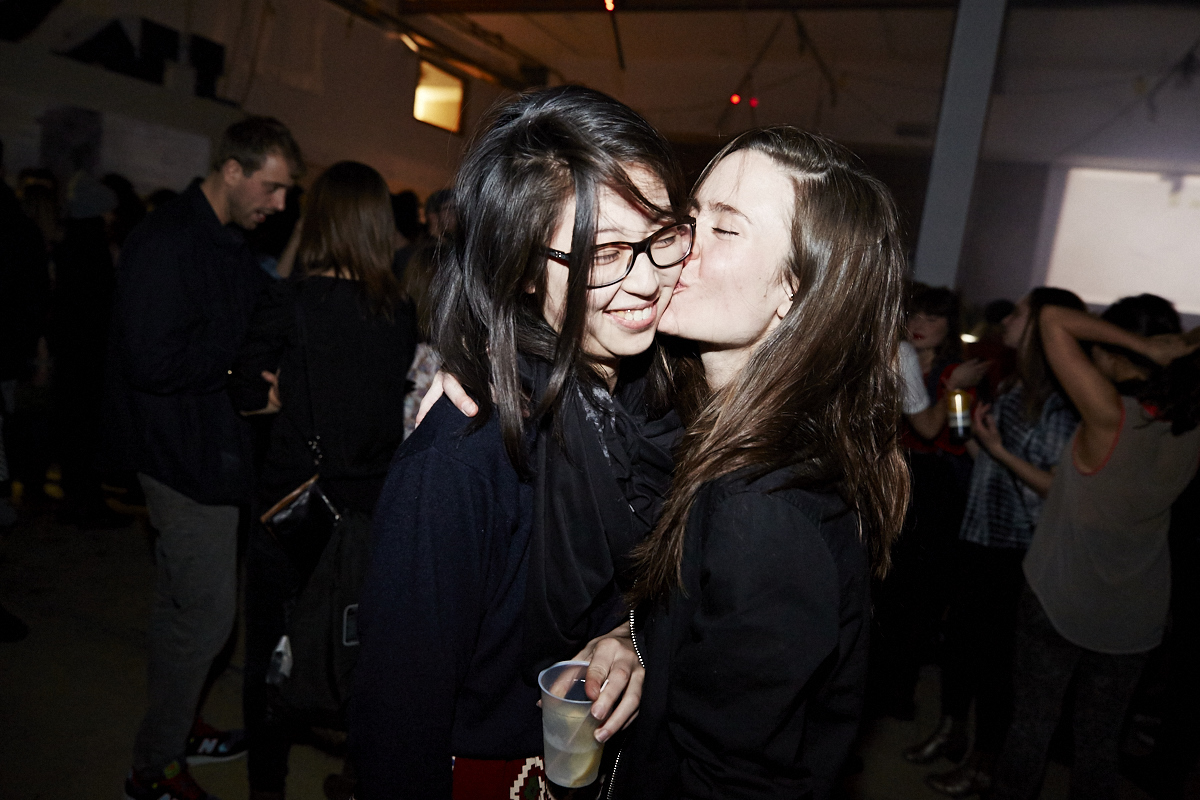 6 ans du collectif MASSIVart, ça en fait du hipsters au même endroit!