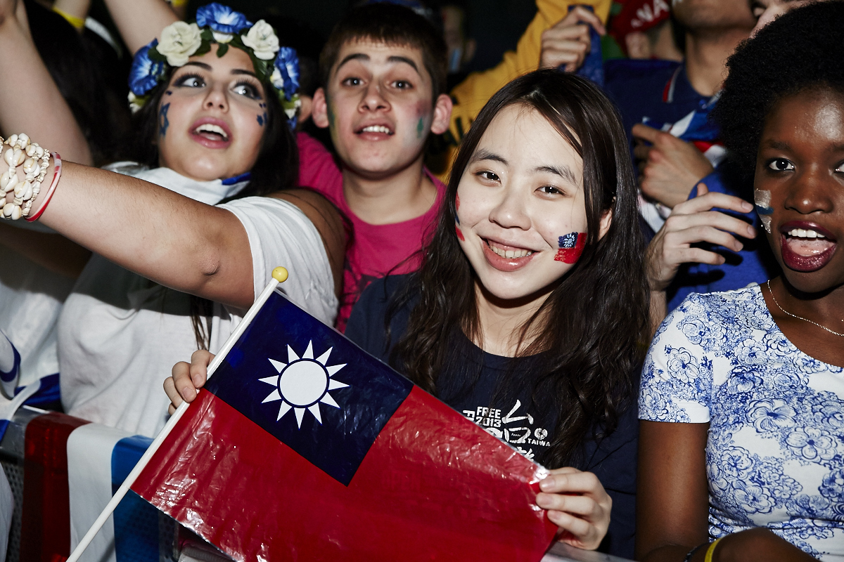 REP YOUR FLAG : dis-moi quel est ton drapeau et je te dirai qui tu es!