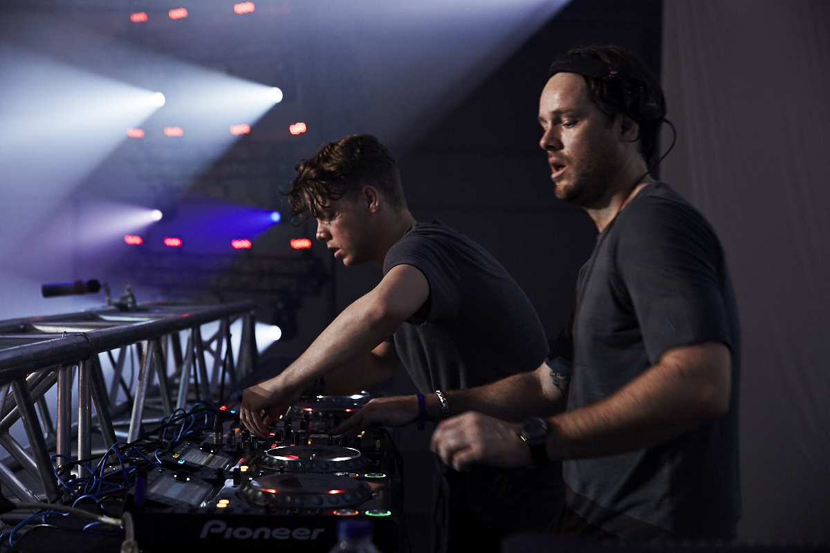 REP YOUR FLAG : dis-moi quel est ton drapeau et je te dirai qui tu es!