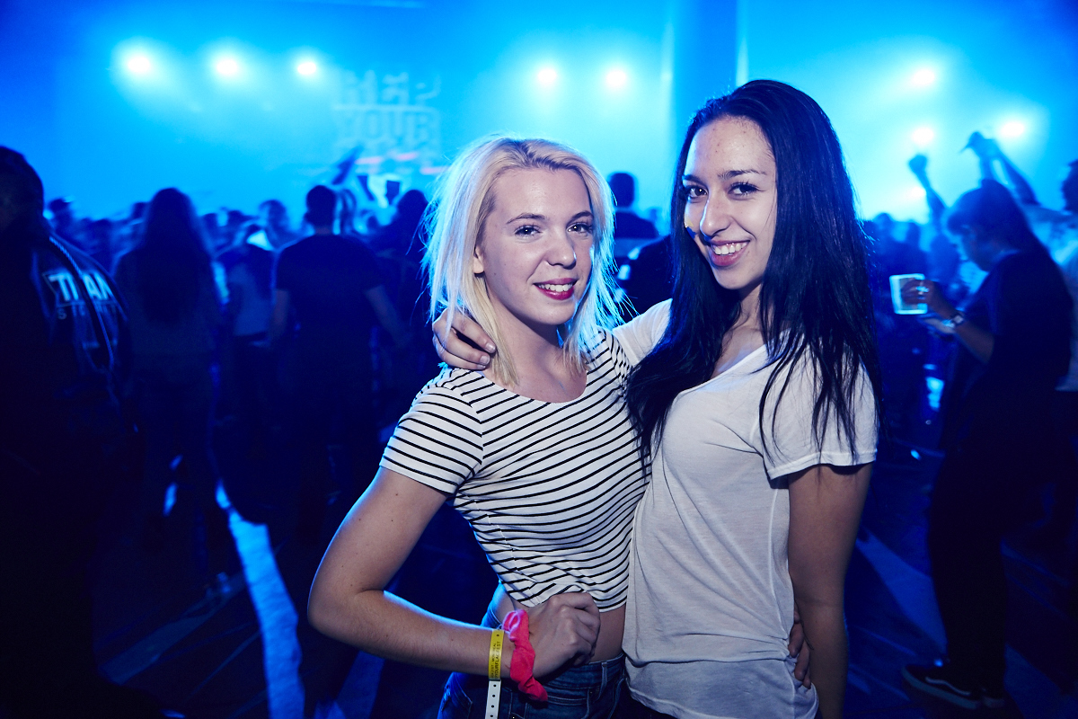 REP YOUR FLAG : dis-moi quel est ton drapeau et je te dirai qui tu es!