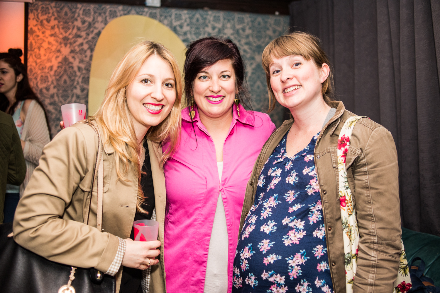 Hot-dogs et cocktails lancent la saison du Piknic Électronik au Bleury-Bar à Vinyle