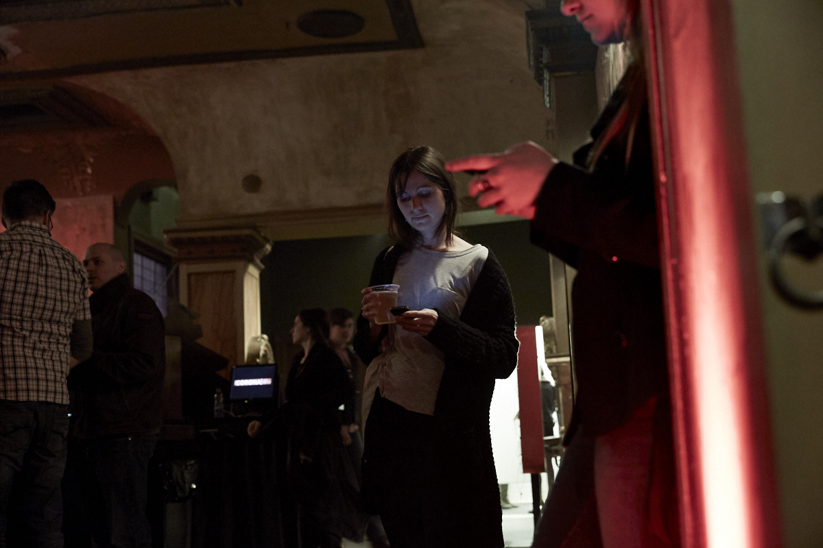 José Gonzalez offre un show très intime à guichets fermés et charme les Montréalais au Théâtre Corona