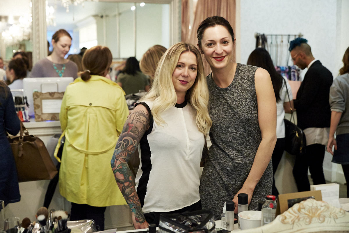 Alexa Chung pour AG Jeans s'invite chez Billie boutique et les filles capotent!