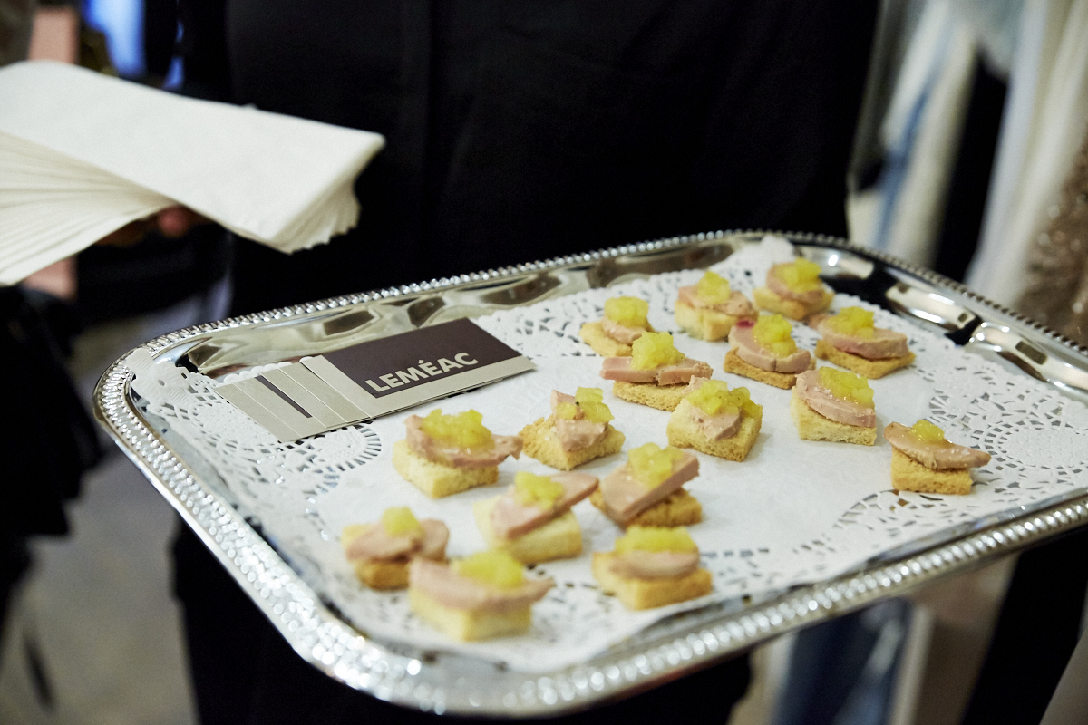 Alexa Chung pour AG Jeans s'invite chez Billie boutique et les filles capotent!