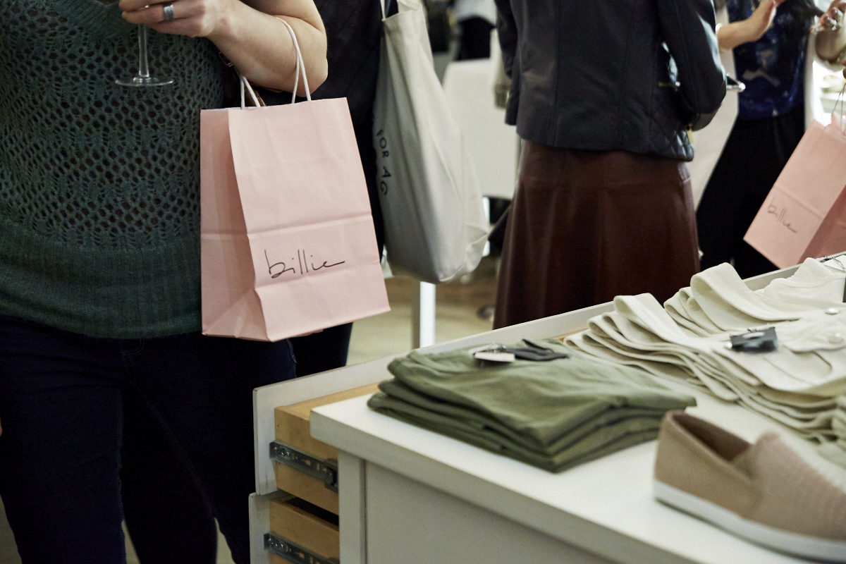 Alexa Chung pour AG Jeans s'invite chez Billie boutique et les filles capotent!