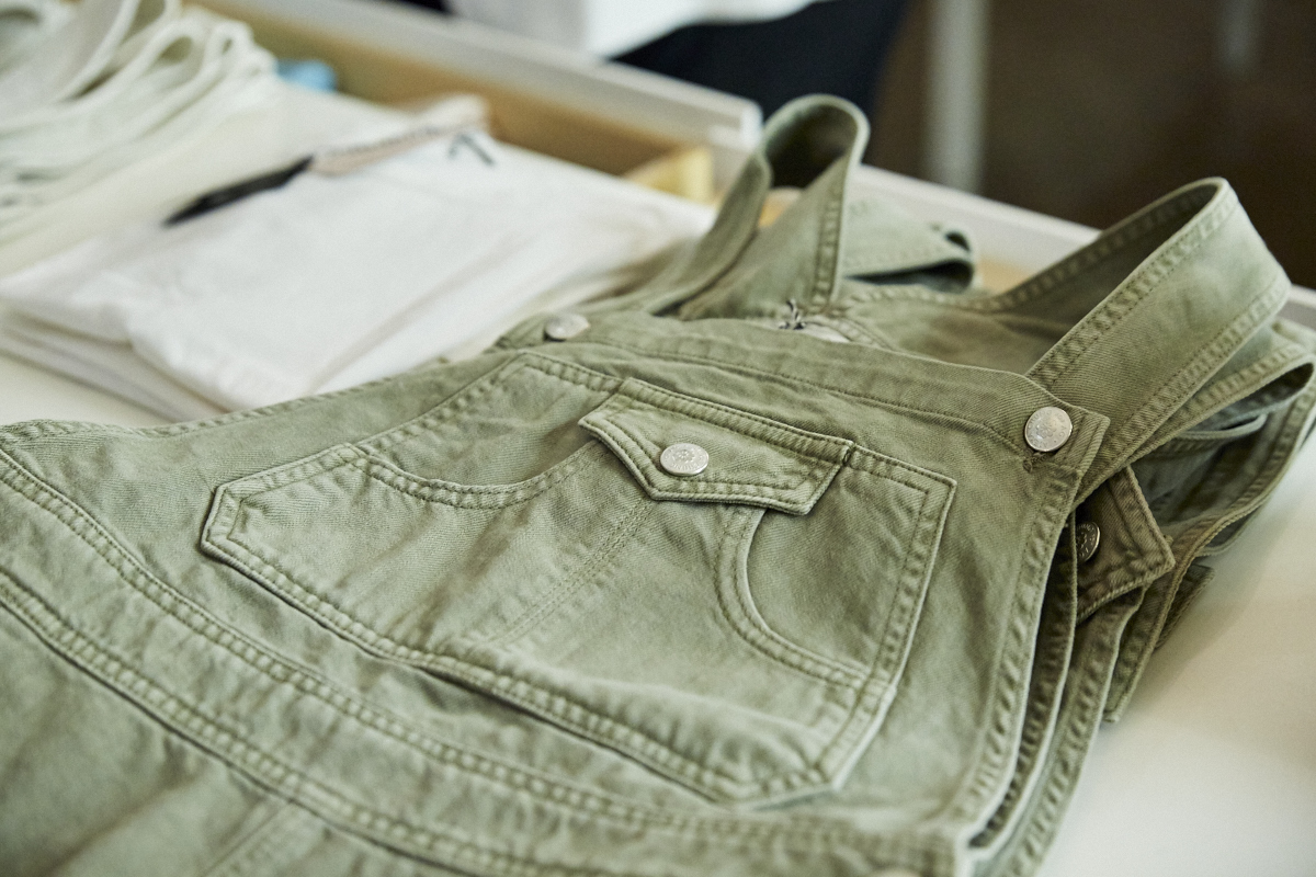 Alexa Chung pour AG Jeans s'invite chez Billie boutique et les filles capotent!