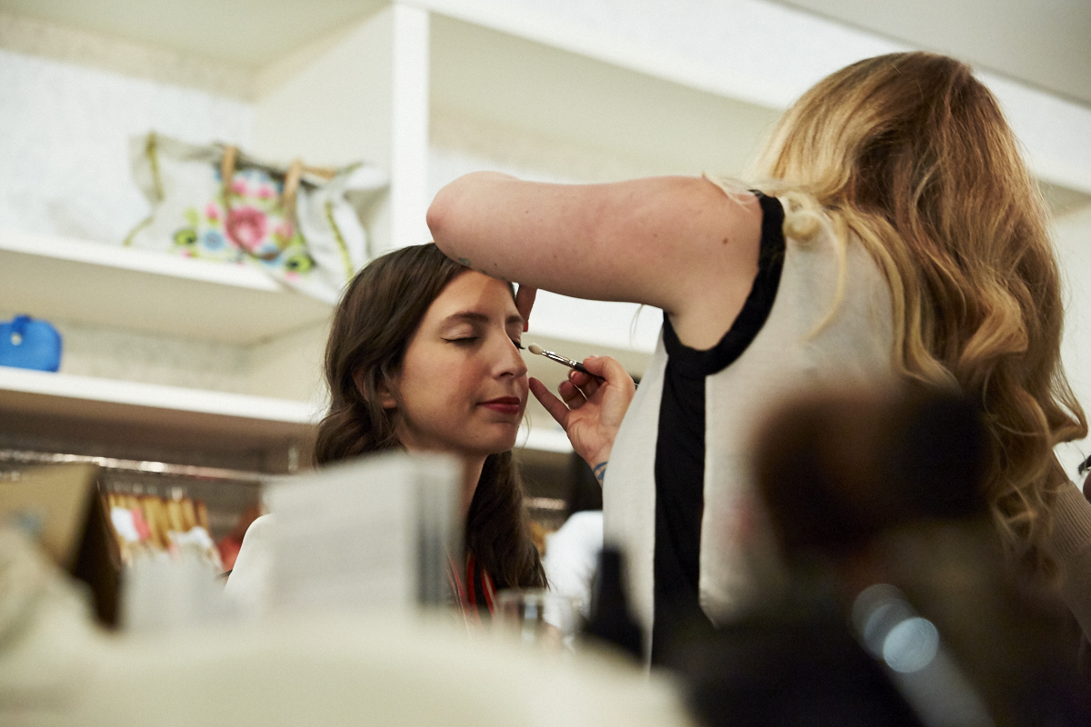 Alexa Chung pour AG Jeans s'invite chez Billie boutique et les filles capotent!