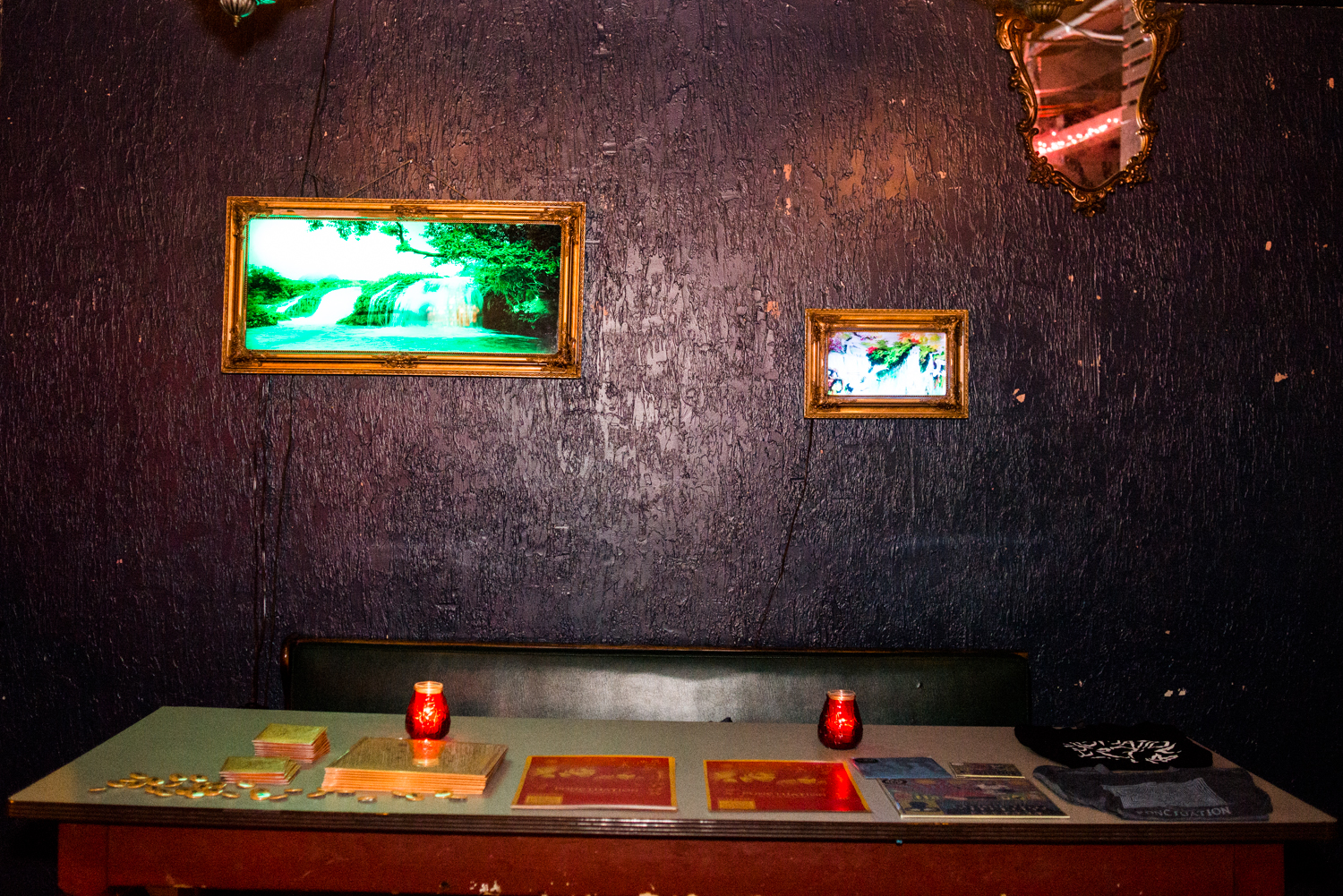 Le groupe Ponctuation offre un lancement weirdo pour son deuxième album