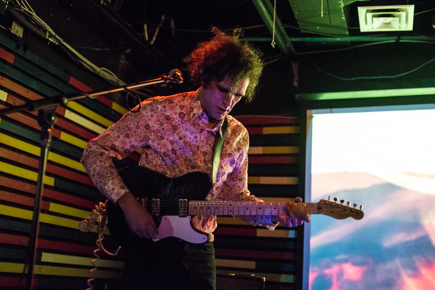 Le groupe Ponctuation offre un lancement weirdo pour son deuxième album