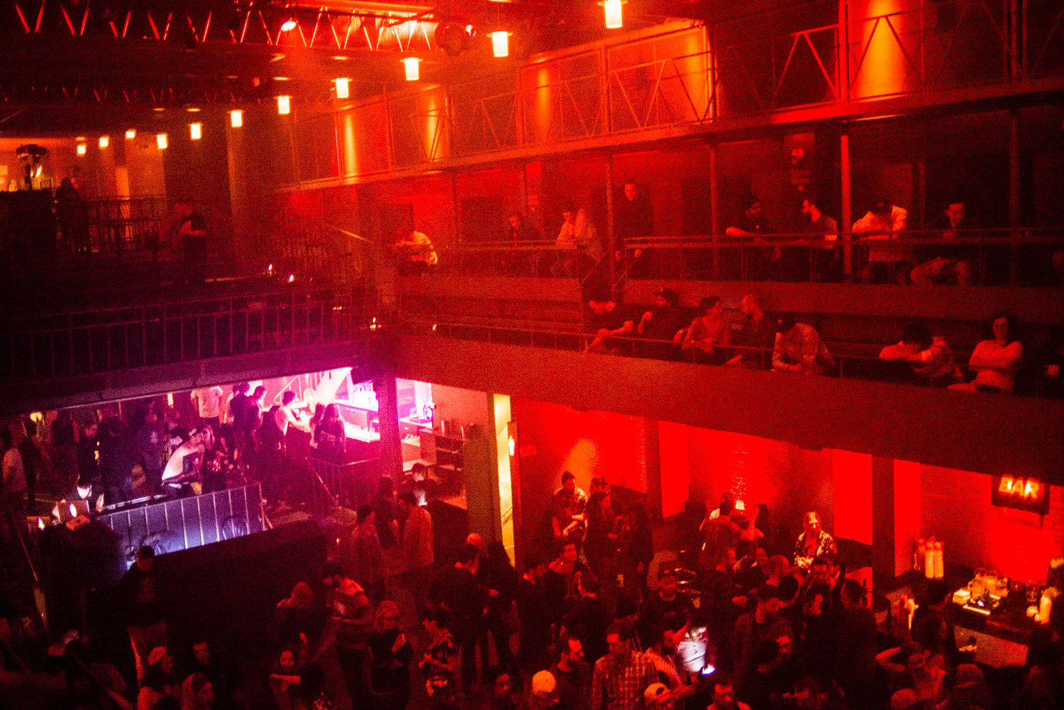 On comprend pourquoi le show de Loud Lary Ajust était sold-out au Club Soda