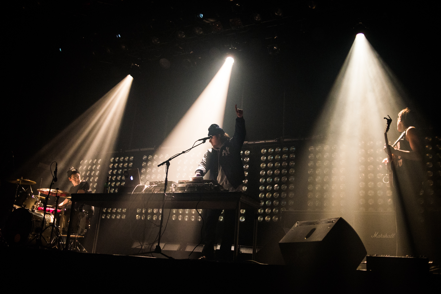 On comprend pourquoi le show de Loud Lary Ajust était sold-out au Club Soda