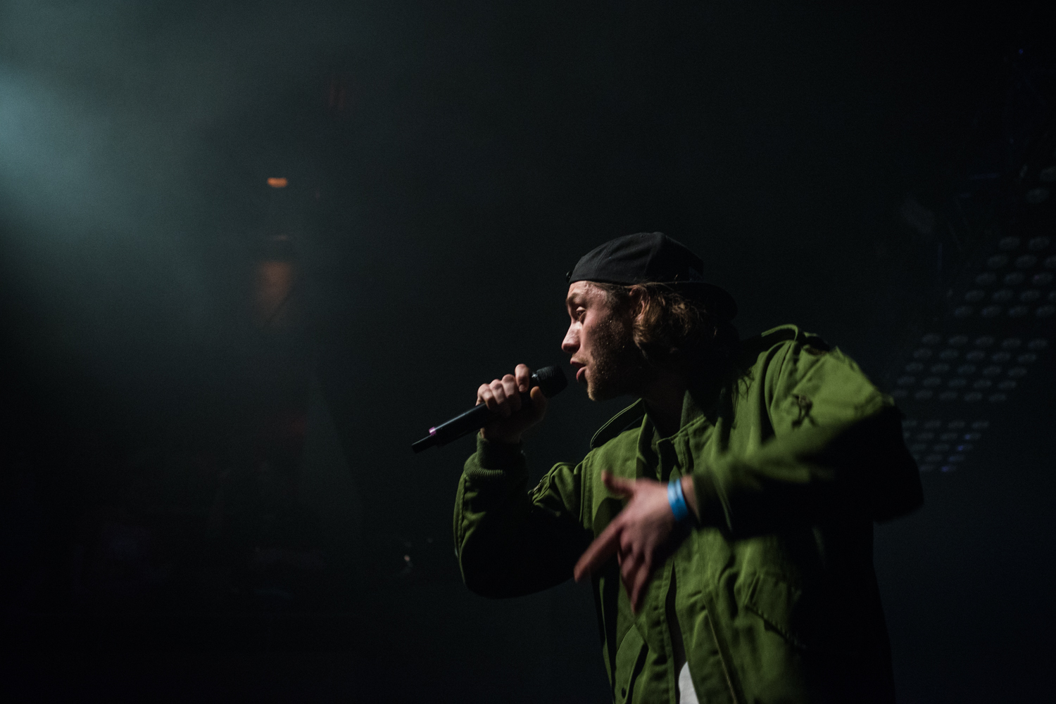 On comprend pourquoi le show de Loud Lary Ajust était sold-out au Club Soda