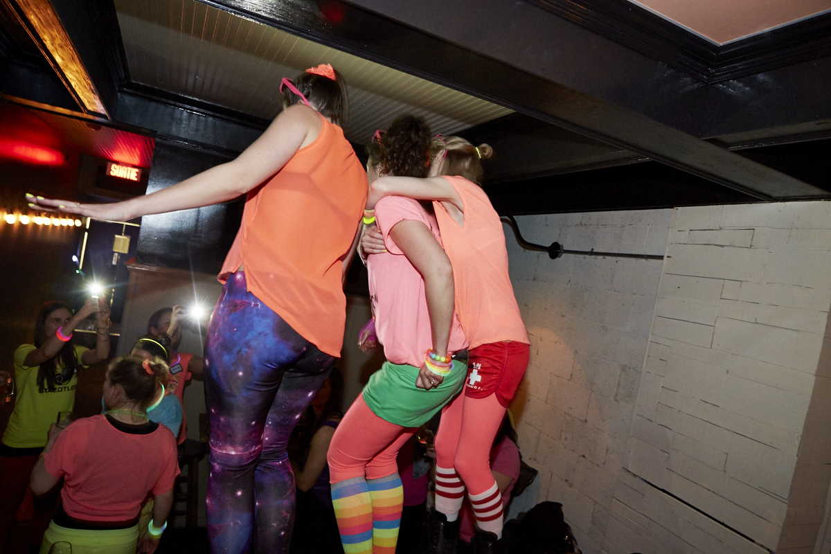 Un «bachelorette party» délirant débarque au Blind Pig pour faire la fête