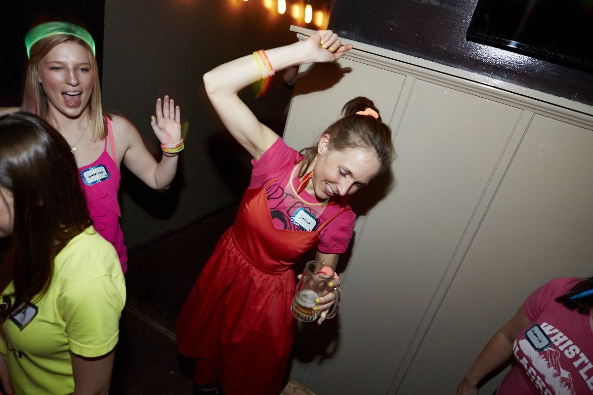 Un «bachelorette party» délirant débarque au Blind Pig pour faire la fête