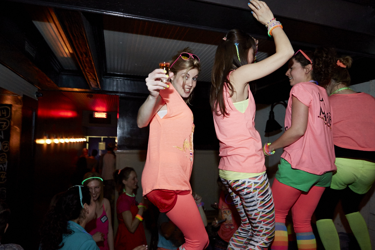 Un «bachelorette party» délirant débarque au Blind Pig pour faire la fête