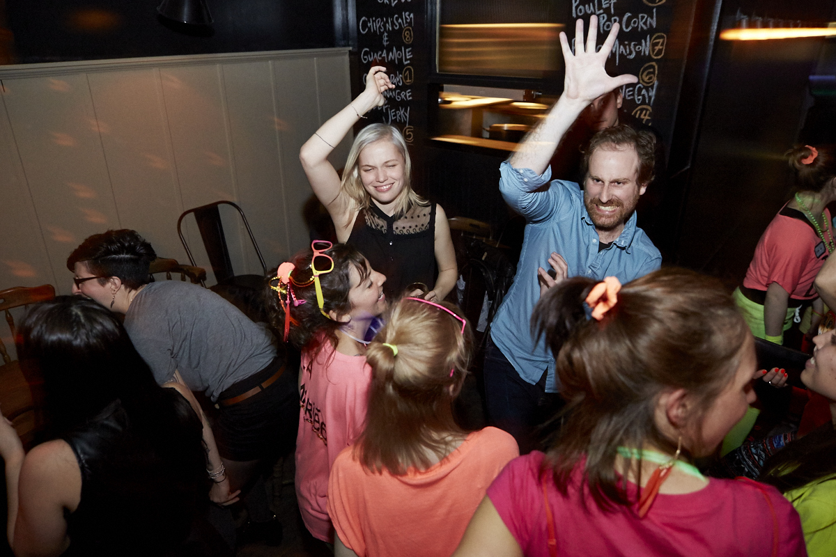 Un «bachelorette party» délirant débarque au Blind Pig pour faire la fête