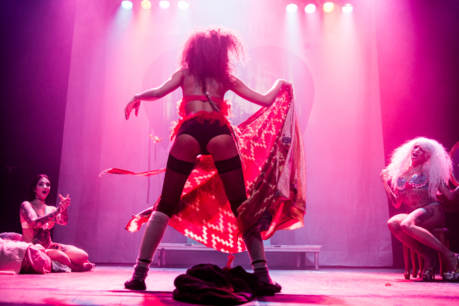 Le show burlesque des Suicide Girls nous laisse complètement bouche bée!