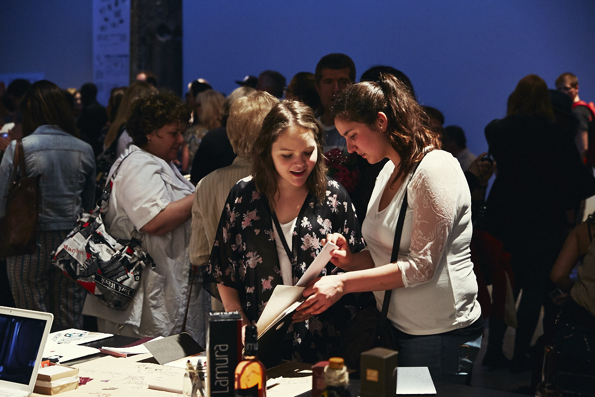 Les finissants en graphisme du Cégep Marie-Victorin exposent leurs œuvres à la Fonderie Darling