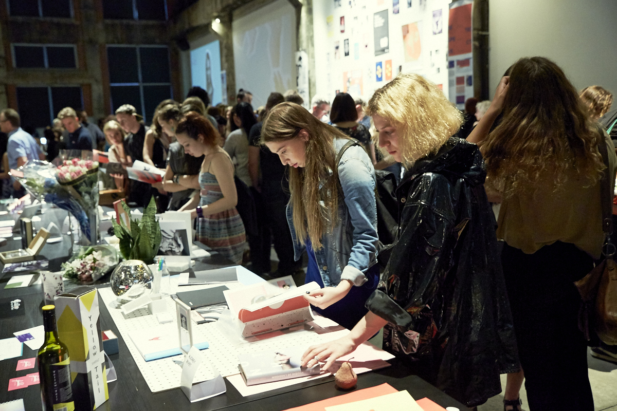 Les finissants en graphisme du Cégep Marie-Victorin exposent leurs œuvres à la Fonderie Darling