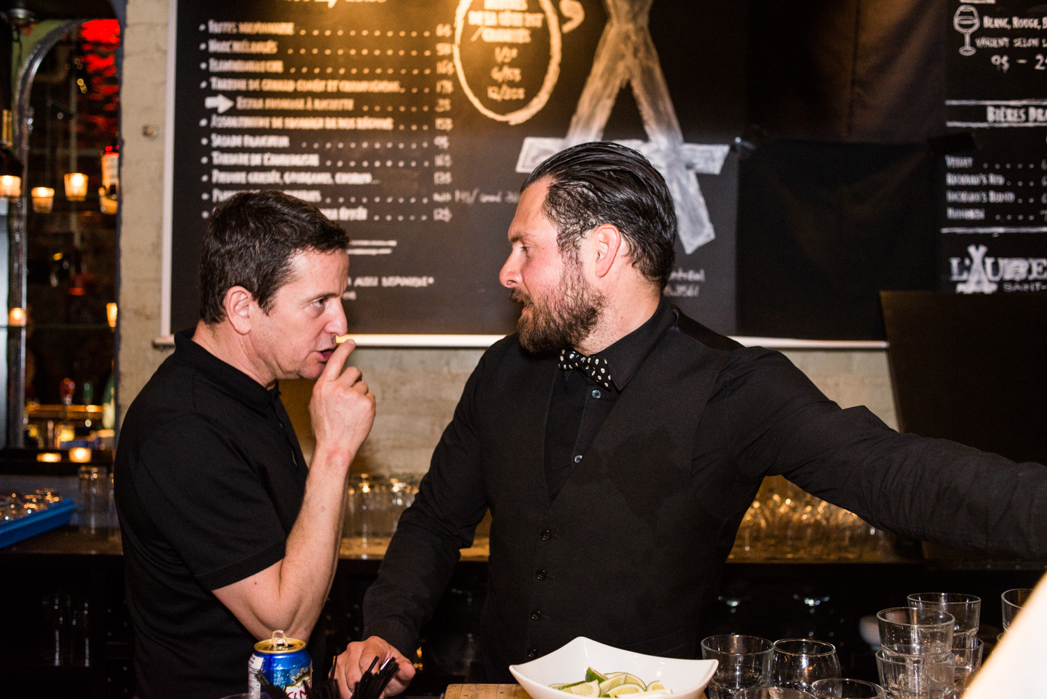 Genre de weird soirée pour les invités du Hendrick's Gin à l'Auberge Saint-Gabriel