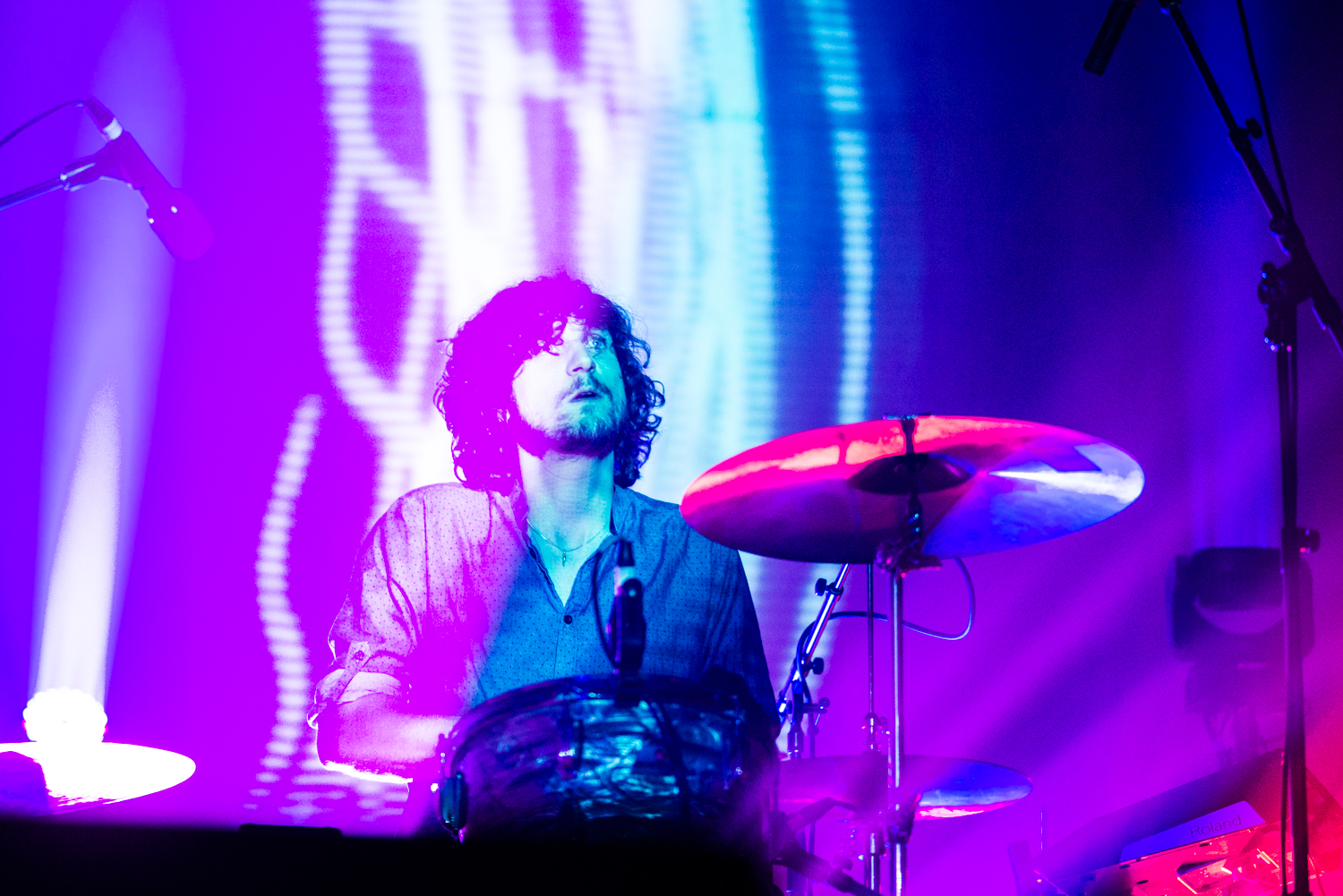 Tame Impala illumine la scène du Métropolis pour son show complètement cray