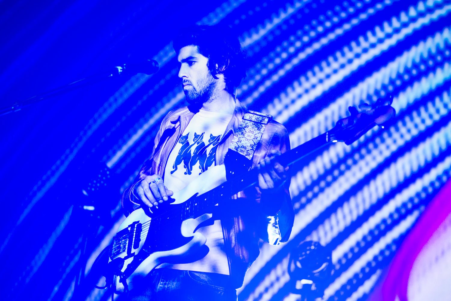 Tame Impala illumine la scène du Métropolis pour son show complètement cray