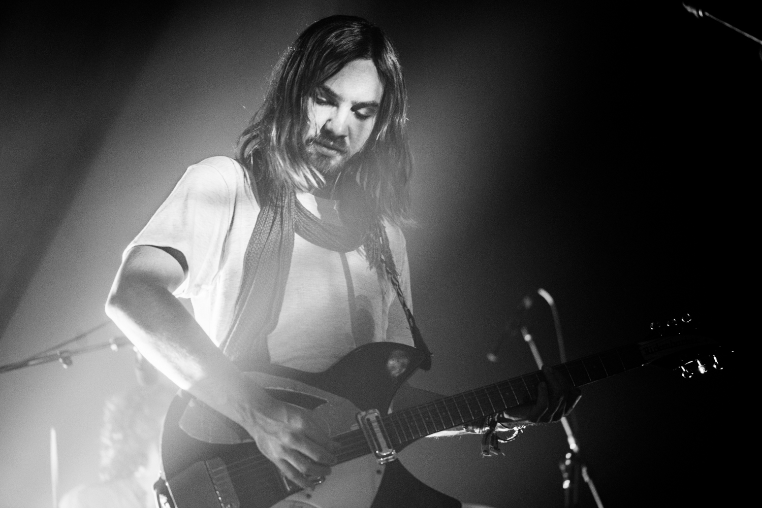 Tame Impala illumine la scène du Métropolis pour son show complètement cray