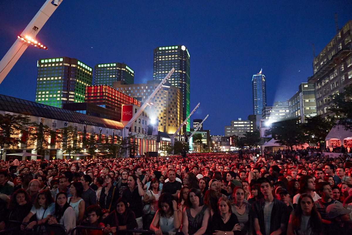 Le groupe Beirut offre un spectacle d'ouverture grandiose au Festival de Jazz de Montréal