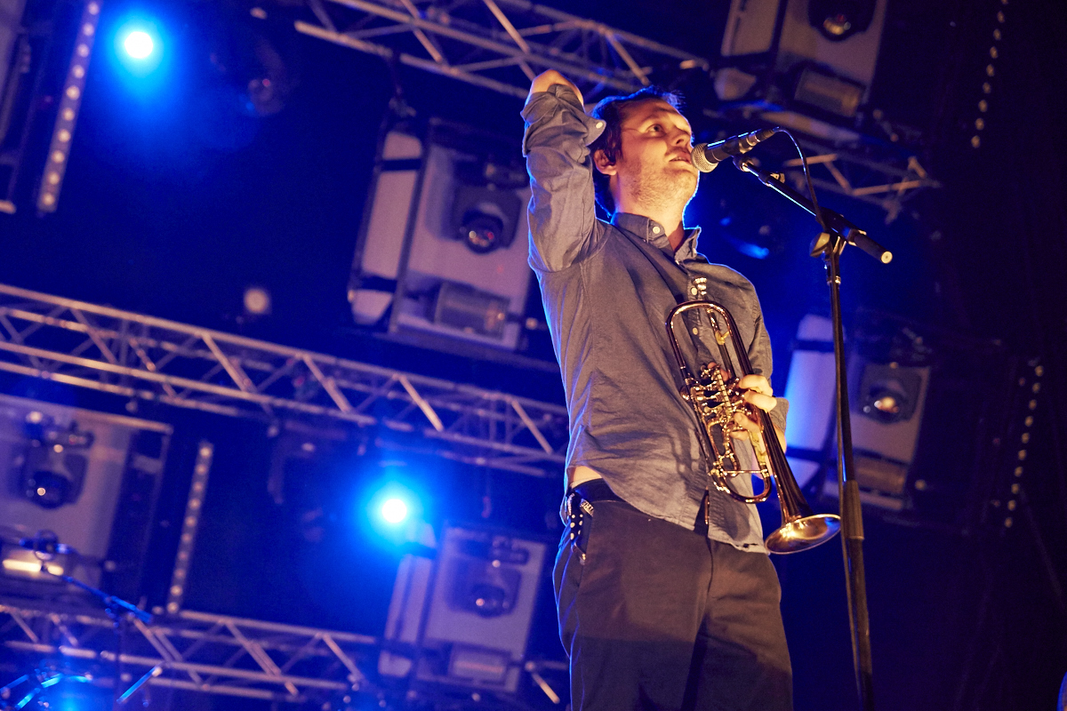 Le groupe Beirut offre un spectacle d'ouverture grandiose au Festival de Jazz de Montréal