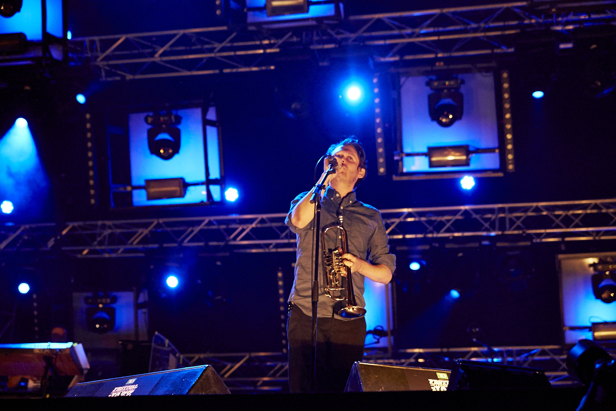 Le groupe Beirut offre un spectacle d'ouverture grandiose au Festival de Jazz de Montréal