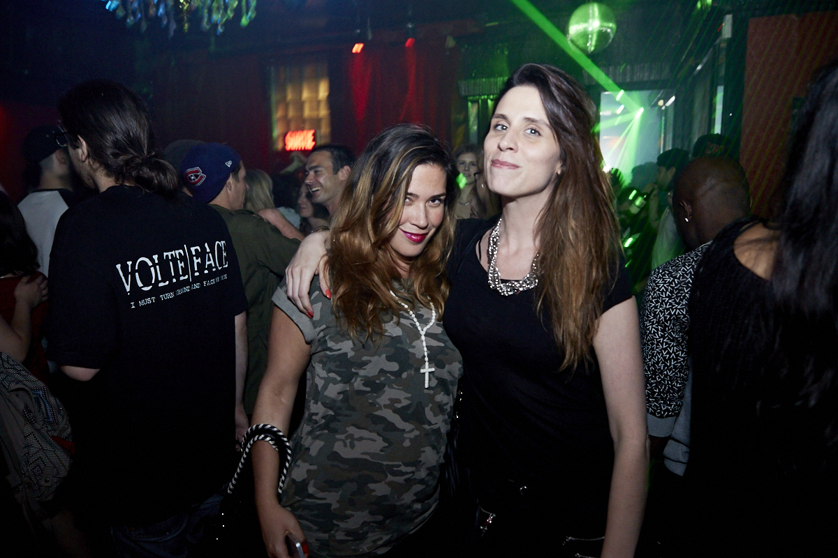 Pif Paf Hangover dans ta tronche pour le lancement du nouvel album Curry Love