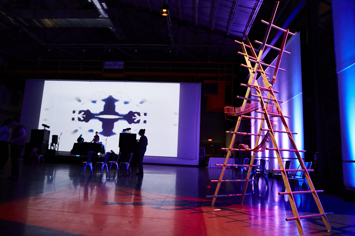 MASSIVart offre une soirée-bénéfice hypnotisante pour les 60 ans du magazine Vie des Arts