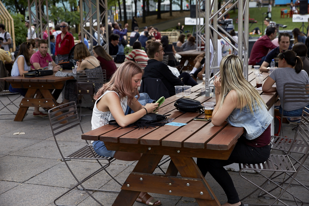 KROY de Milk & Bone séduit la foule des Jardins Gamelin dans le cadre de l'OFFTA