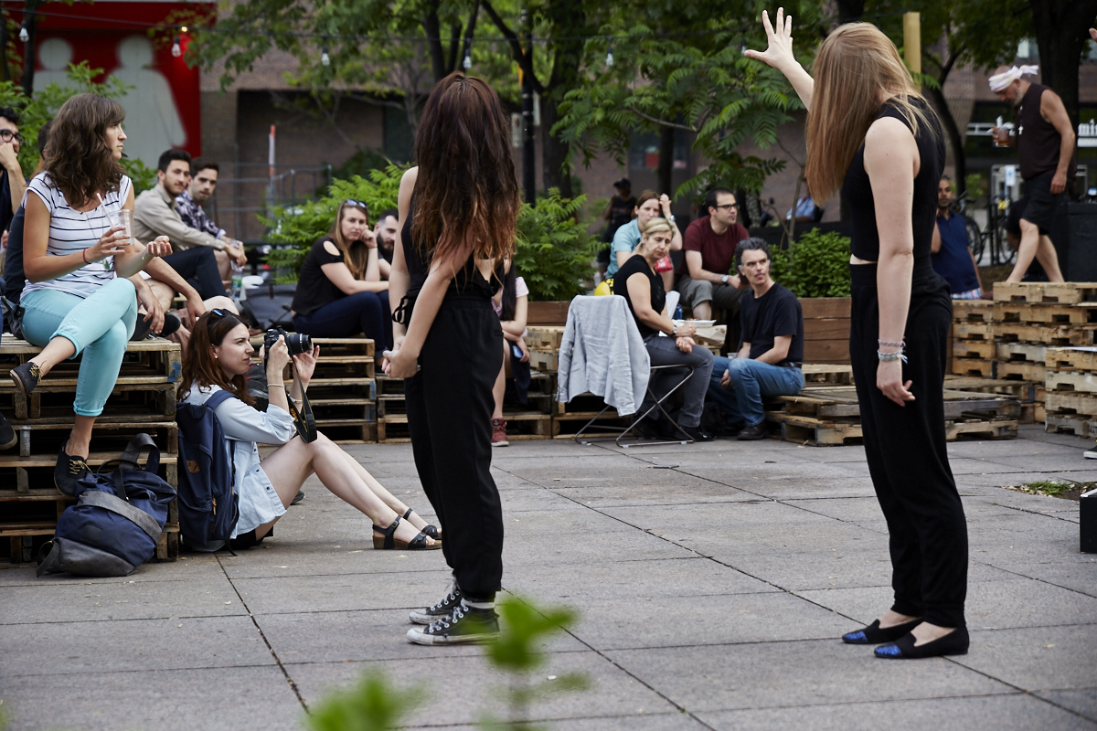 KROY de Milk & Bone séduit la foule des Jardins Gamelin dans le cadre de l'OFFTA