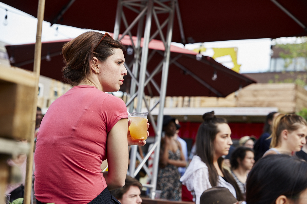KROY de Milk & Bone séduit la foule des Jardins Gamelin dans le cadre de l'OFFTA