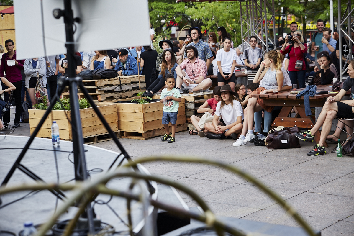 KROY de Milk & Bone séduit la foule des Jardins Gamelin dans le cadre de l'OFFTA