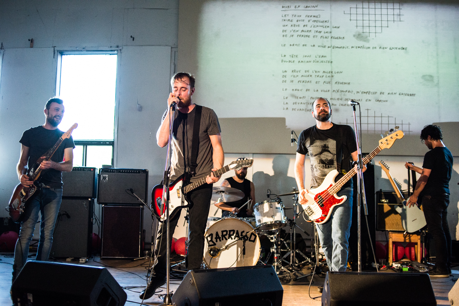 Le groupe punk Barrasso offre une solide prestation pour le lancement de son nouvel album!