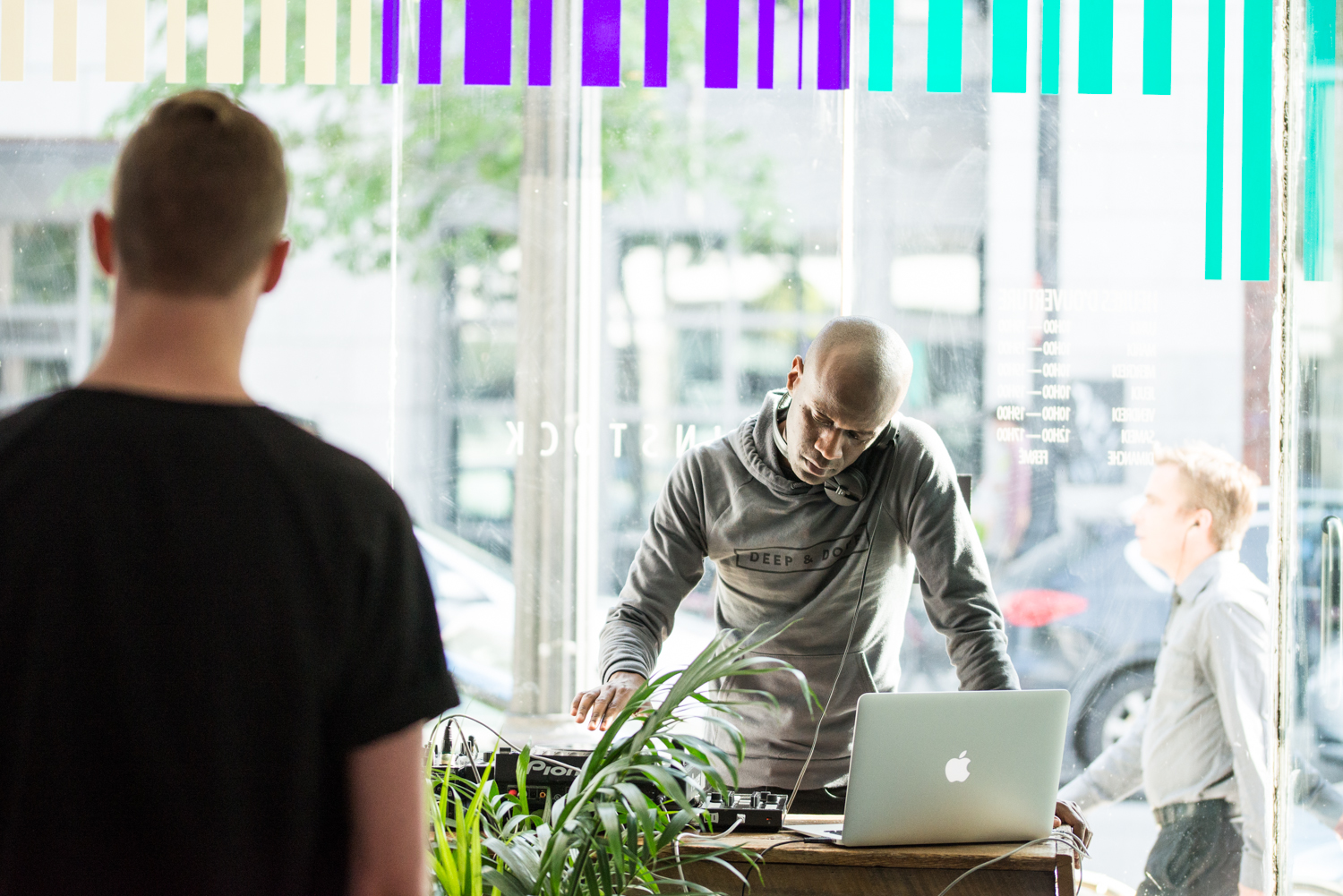 Soirée VIP pour MURAL qui s'ouvre en grand aujourd'hui sur Saint-Laurent!