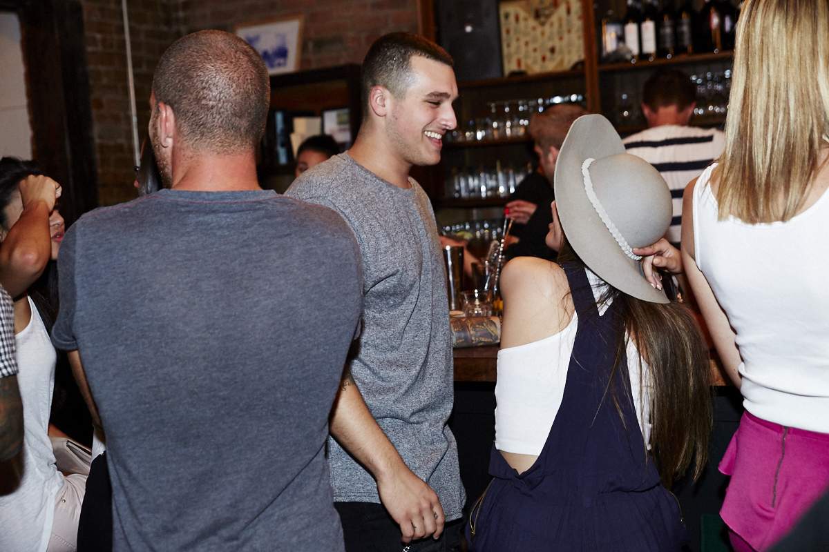 Le bar Chez Dallaire ouvre ses portes dans Pointe St-Charles, juste à temps pour la Saint-Jean!