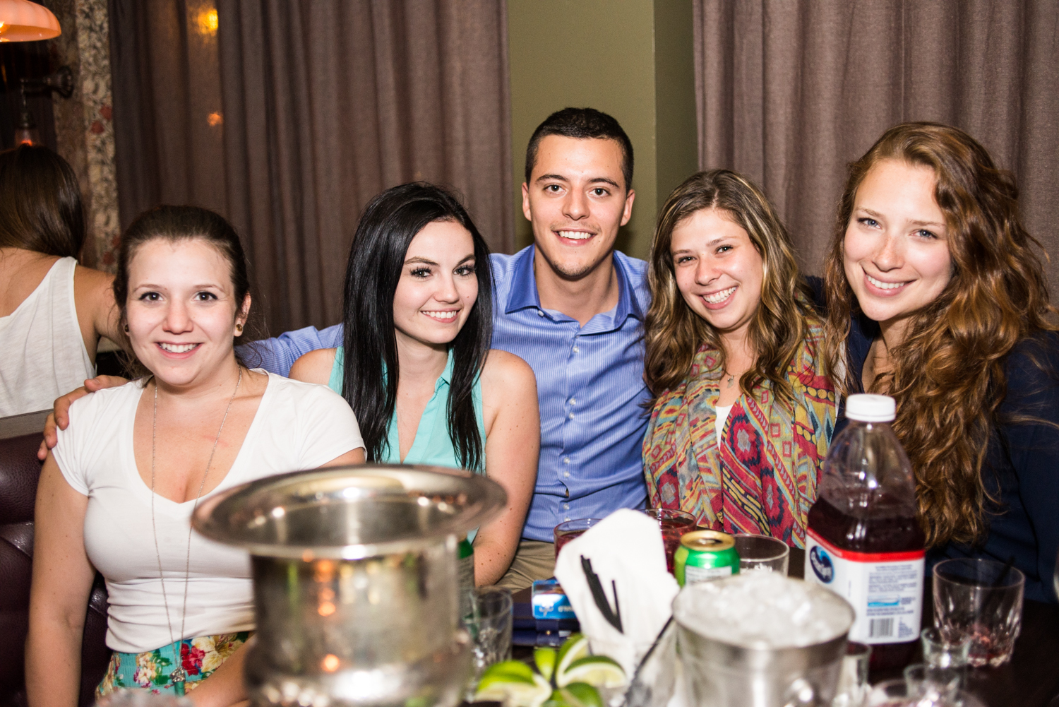 Le Mayfair: un nouveau cocktail bar et salon de thé alcoolisé sur Rachel Est