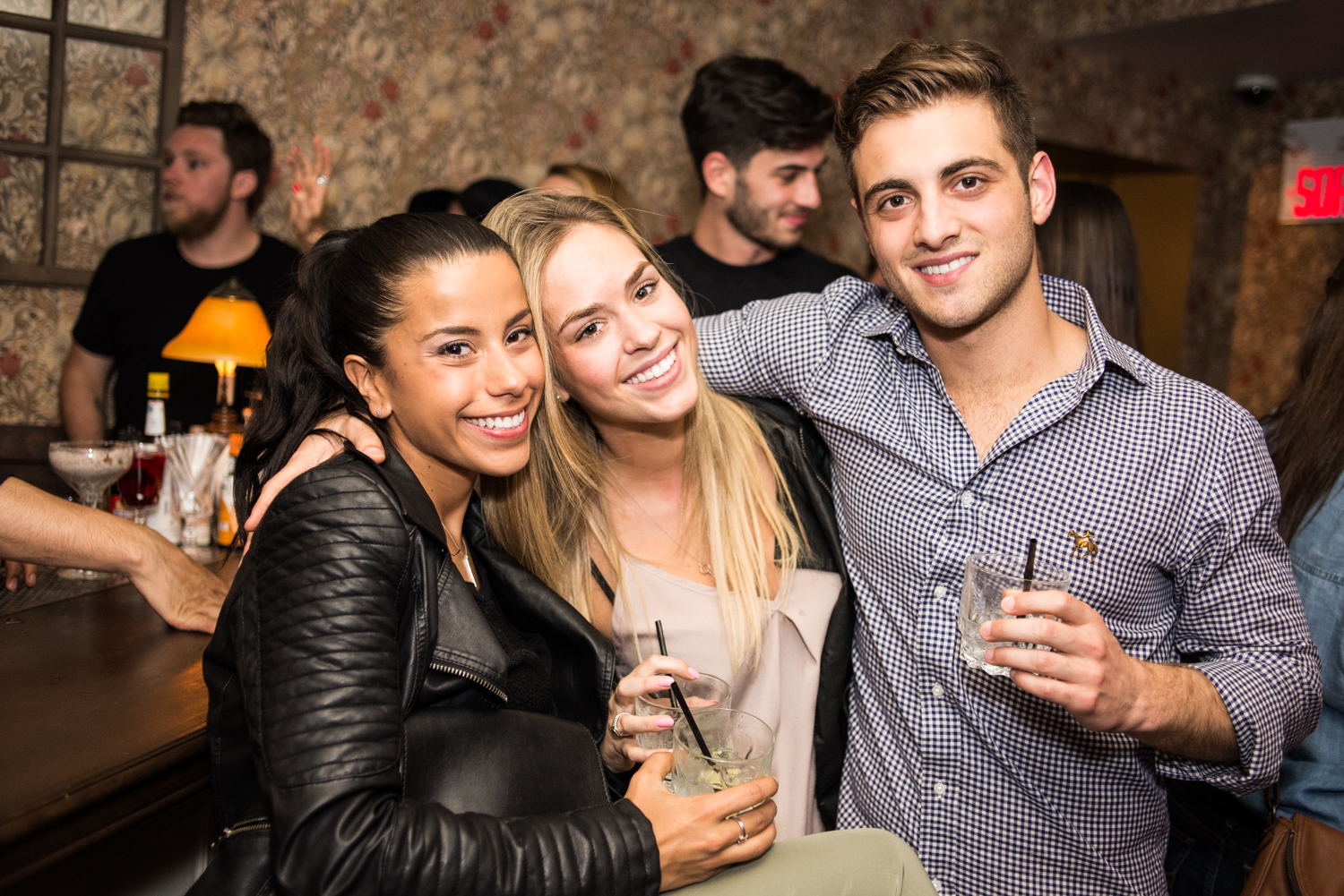 Le Mayfair: un nouveau cocktail bar et salon de thé alcoolisé sur Rachel Est