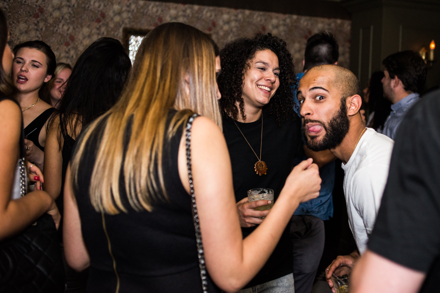 Le Mayfair: un nouveau cocktail bar et salon de thé alcoolisé sur Rachel Est