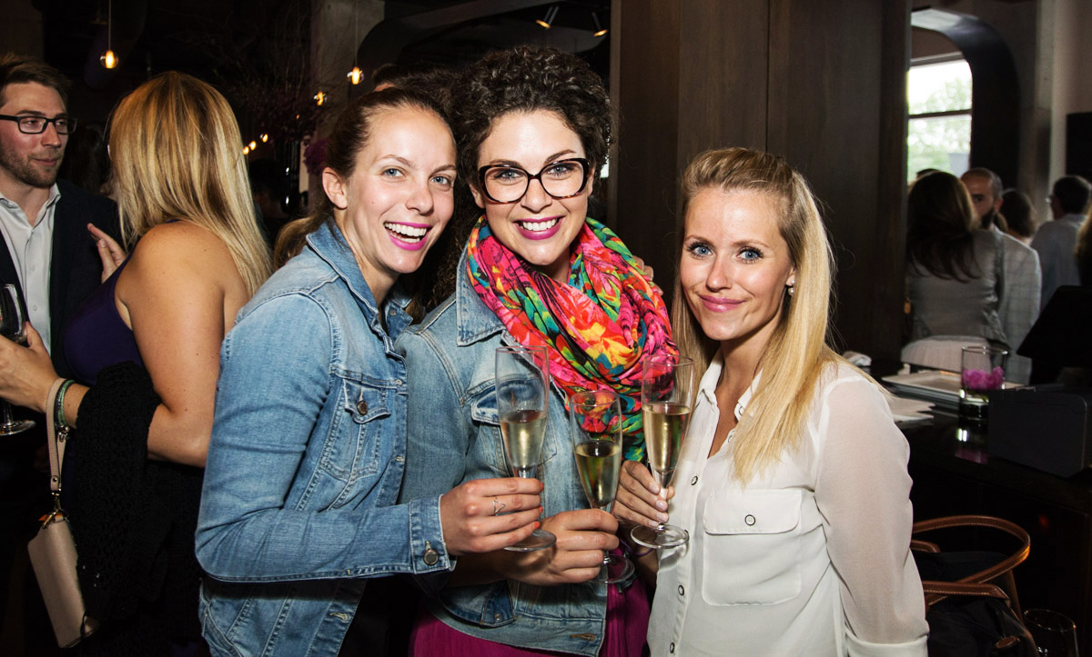 Le restaurant Doca ouvre ses portes dans Griffintown avec des bulles, des huîtres et de la glace!